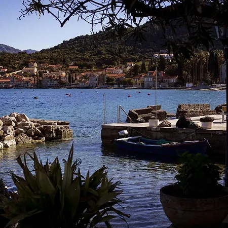 Birimisa Island Aparthotel