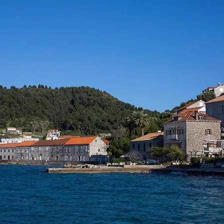 Birimisa Island Aparthotel